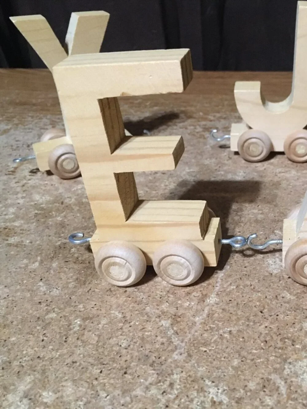 17 PIECE WOODEN TRAIN LOT BOWLING CHICAGO BULLS BASKETBALL LETTERS ENGINE CAR